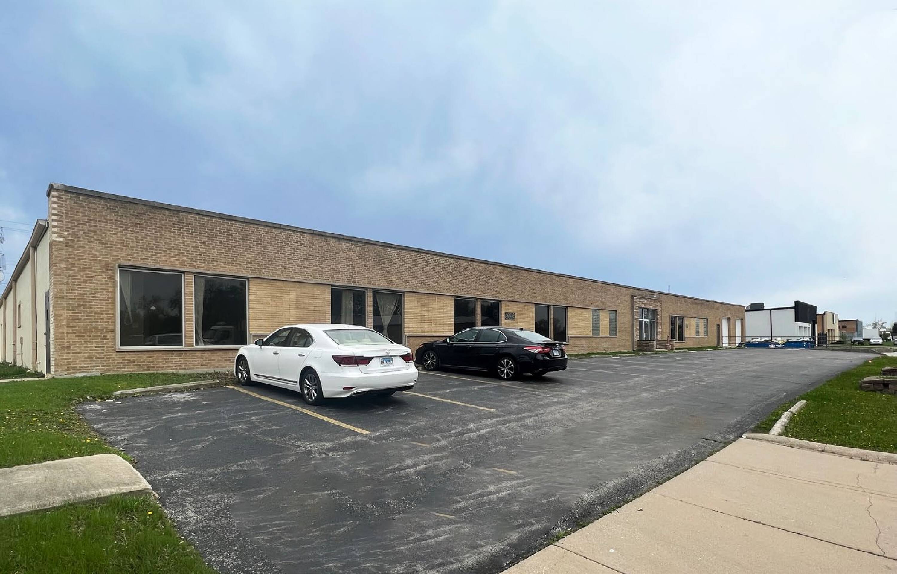 Addison, IL Area — photo 1